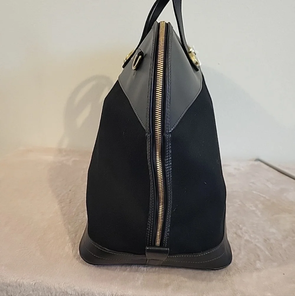 Elegant Black Leather Women's Bag
